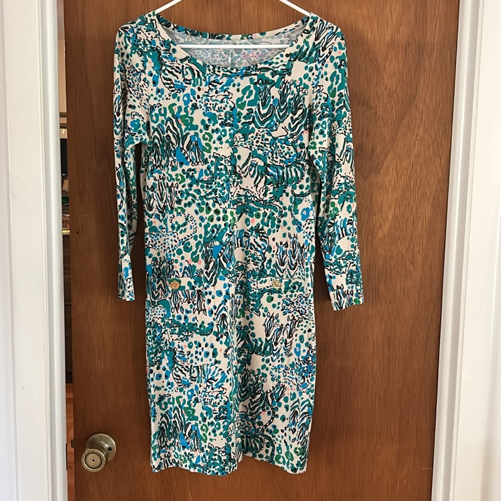 Lilly 3/4 sleeve gold button detail